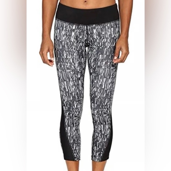 Nike Leggings Size M Black and White Dri-FIT - Picture 1 of 14